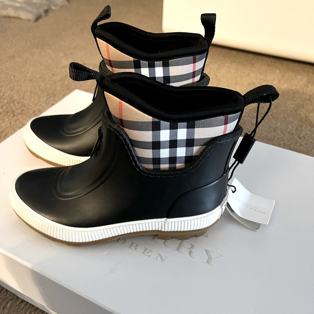 Brand New Kids Burberry Rain boots Size 29 (U.S. 11.5)